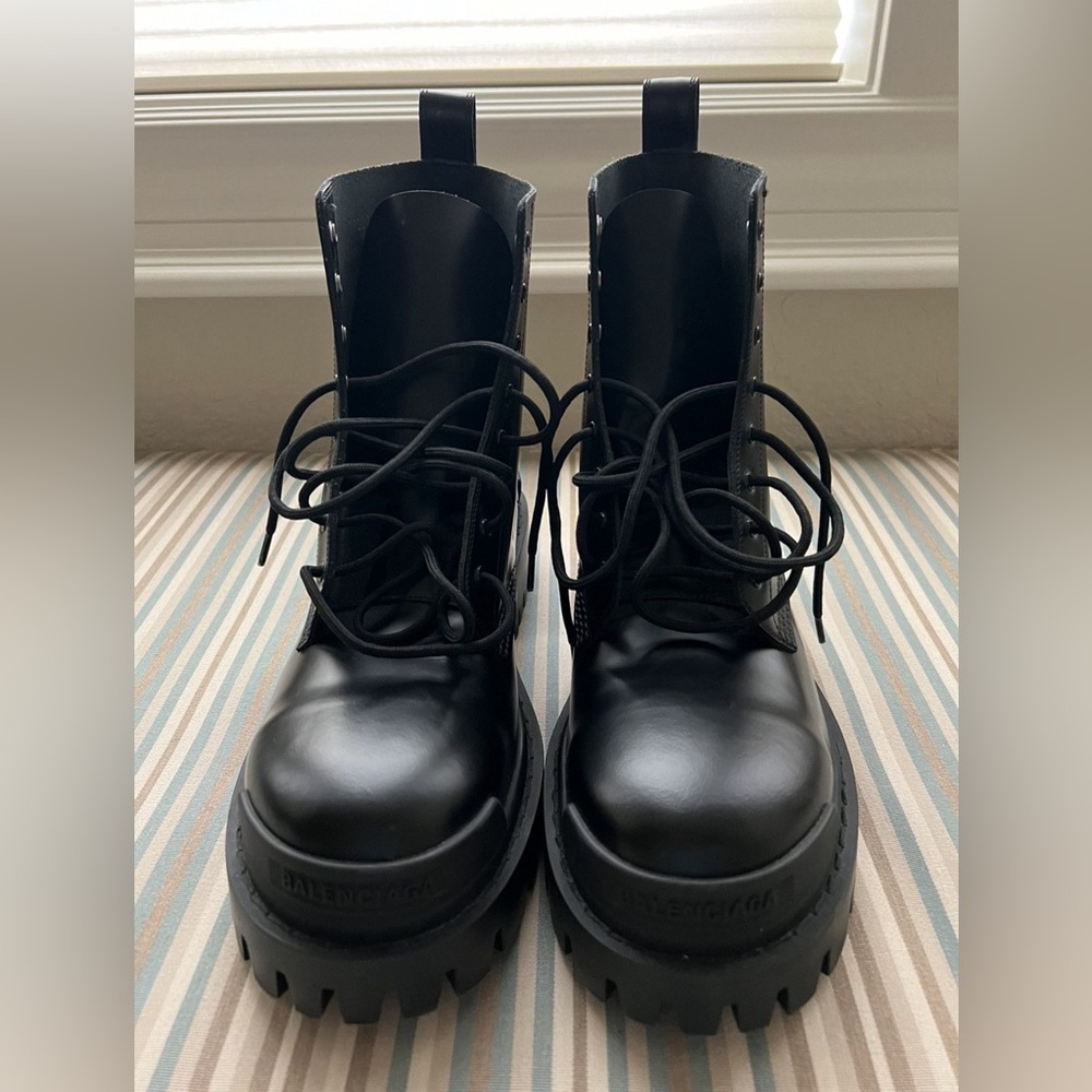 Balenciaga Leather Strike Boots size 40EU 8.5US